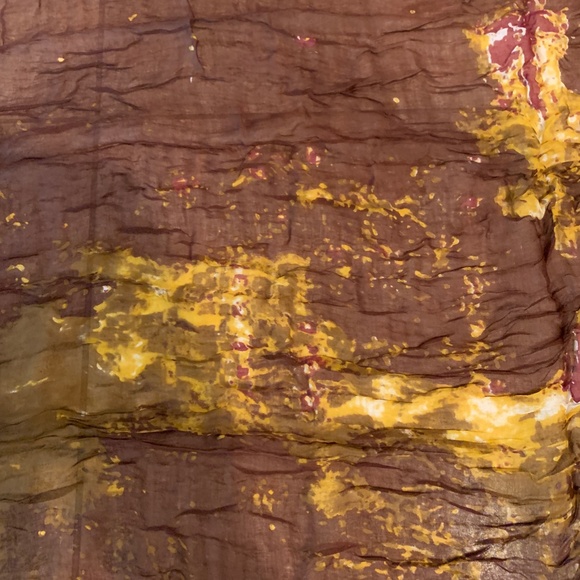 tissue weight brown/red/gold scarf - Picture 7 of 12